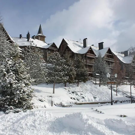 Baqueira Apartamentos Cota 1700 A Pie De Pistas Baqueira Beret Buitenkant foto